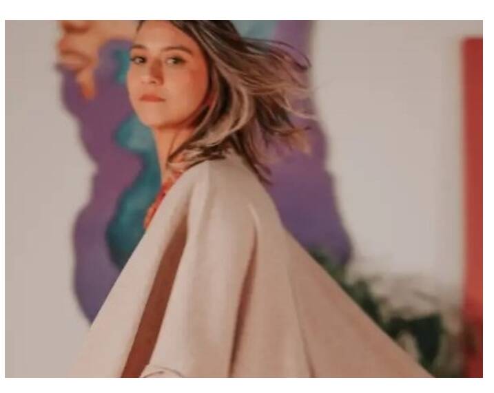 Lara Klaus - Corpo Pulsação - Chanson