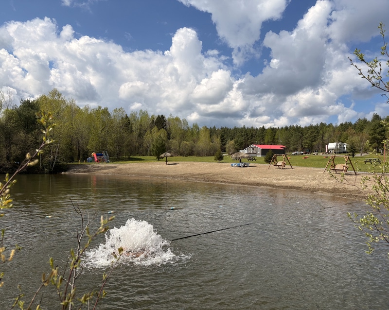 Camping Chalets et Spas des Pignons Rouges (copy)