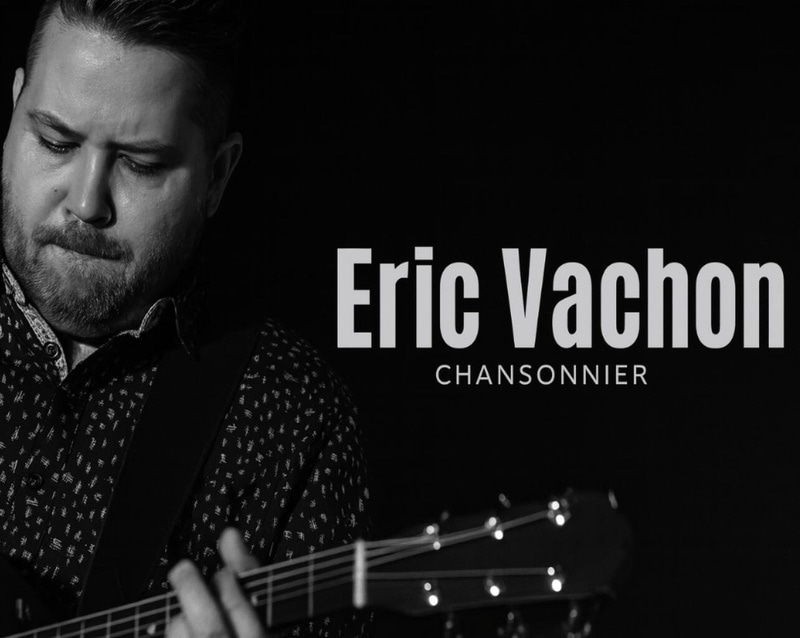 Chansonnier Éric Vachon aux Pignons Rouges